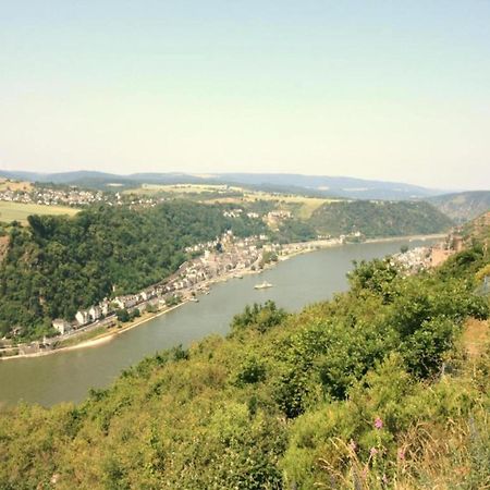 Cosy Holiday Home In Sankt Goarshausen With Barbecue Exteriör bild