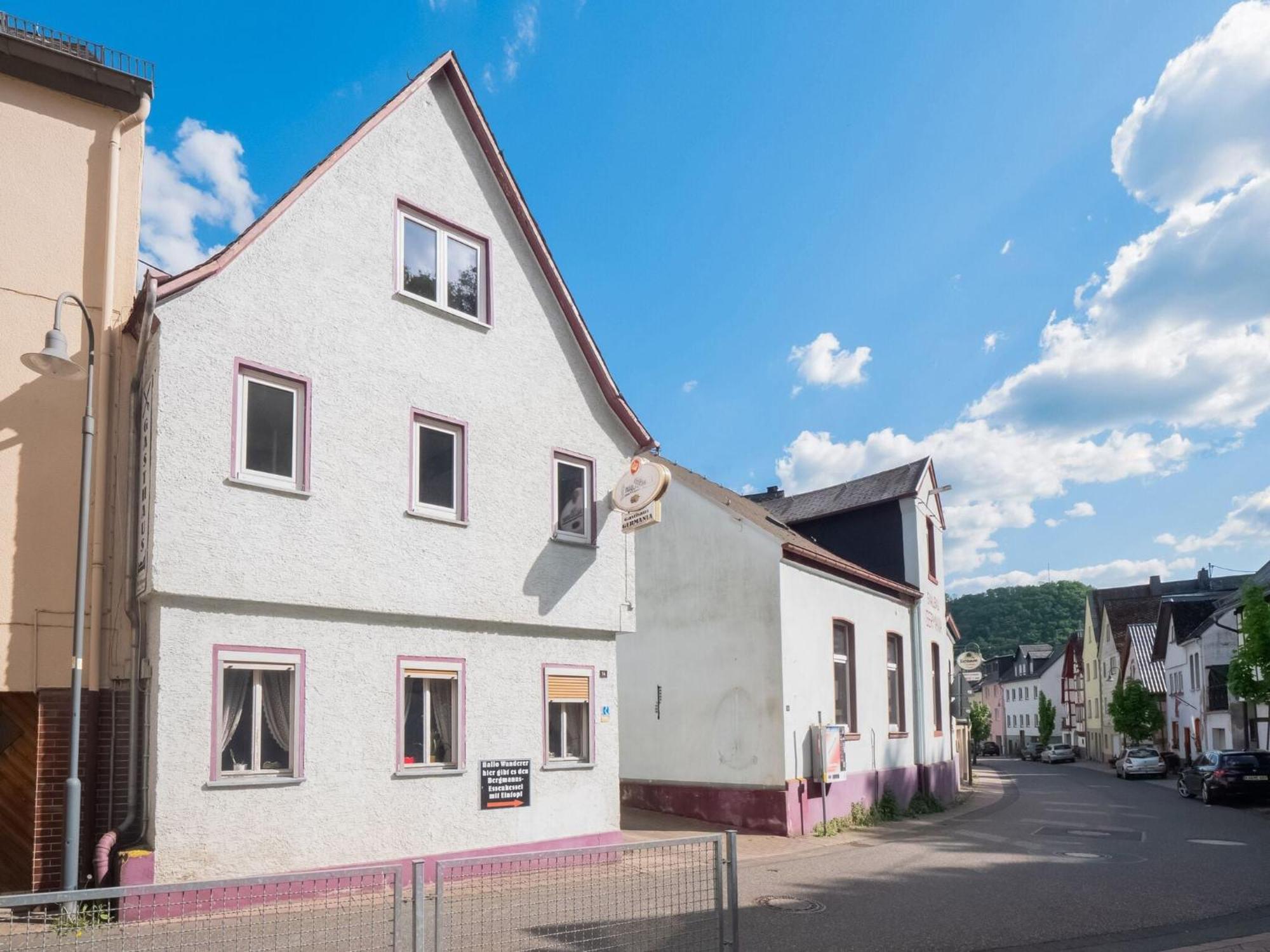 Cosy Holiday Home In Sankt Goarshausen With Barbecue Exteriör bild